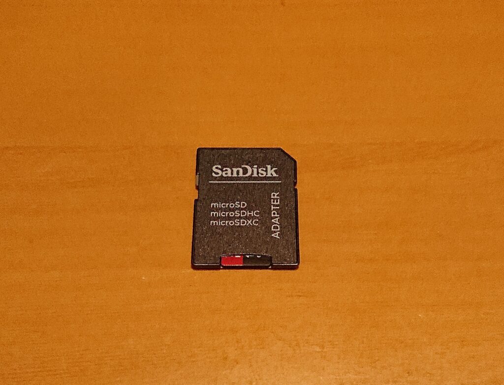 microSDカードの変換アダプタ